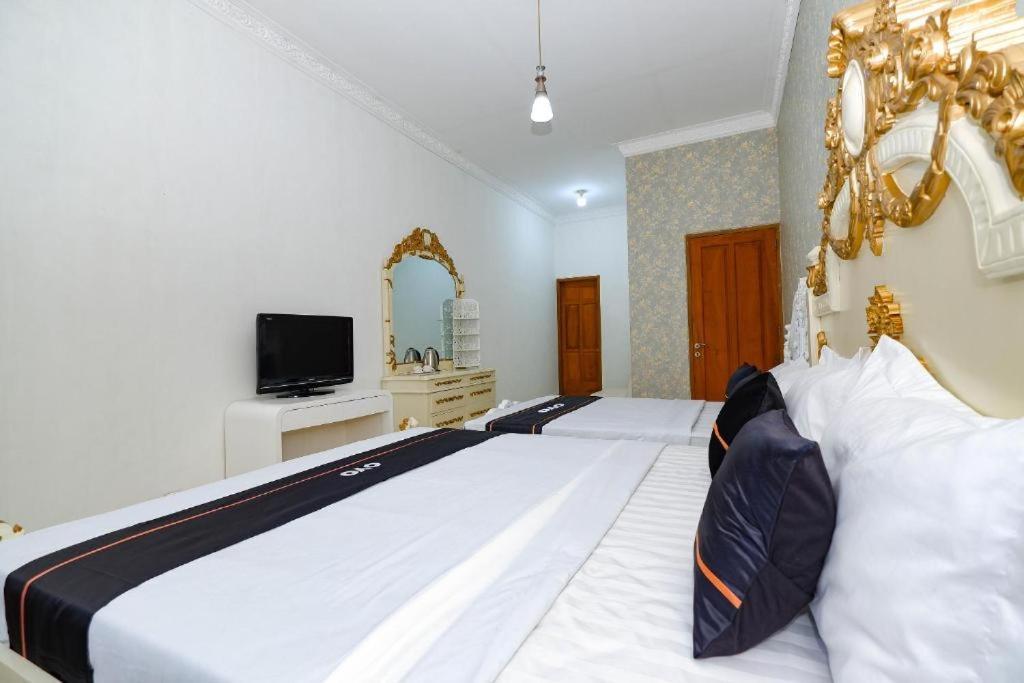 Guest House Gethsemane Salatiga Bagian luar foto