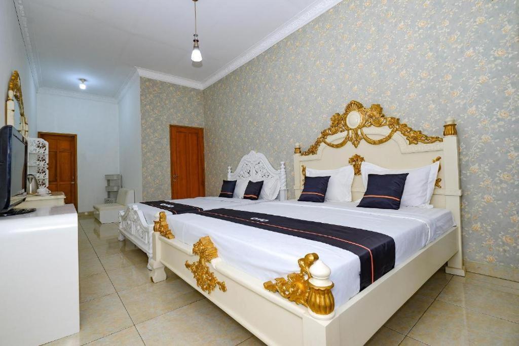 Guest House Gethsemane Salatiga Bagian luar foto