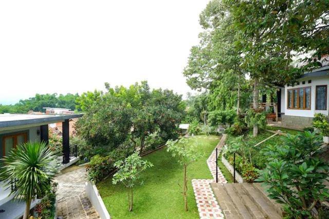 Guest House Gethsemane Salatiga Bagian luar foto